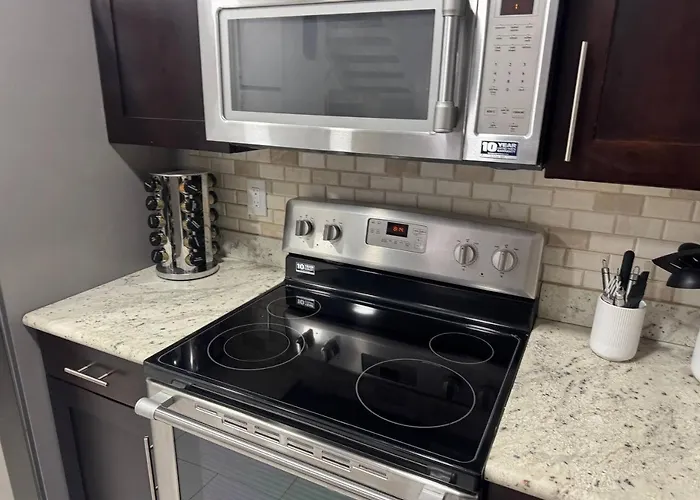 4br Luxury, Walk To Old Town, Arcade, Pool, 12 Guests Scottsdale