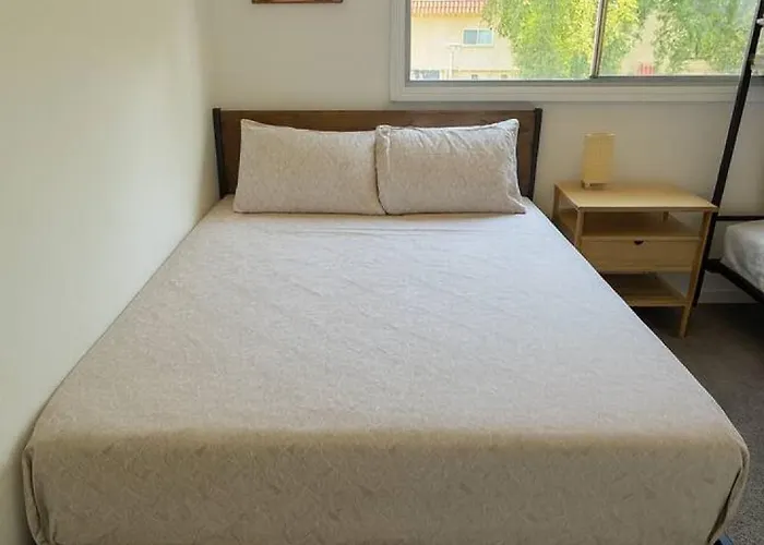 4br Luxury, Walk To Old Town, Arcade, Pool, 12 Guests *